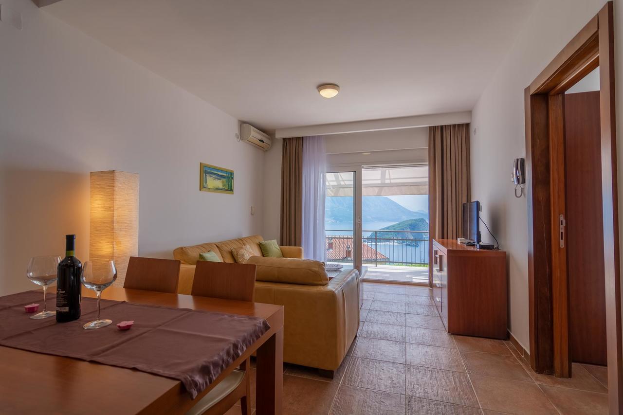 Mogren Villa *